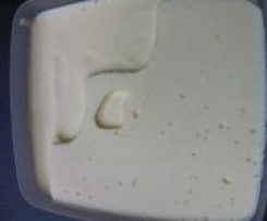 Frischkäse selbst gemacht (aus "Jeden Tag genießen")