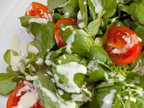 Weißbierdressing zu Blattsalaten
