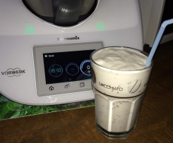 Fluffiger Bananen Chia Shake