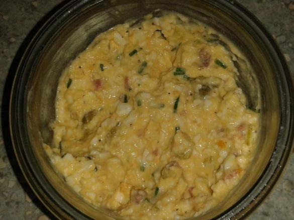 Eierbrotaufstrich mit Schinkenwürfel