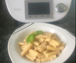 Nudeln mit Käse Speck sauce a la Chefdario