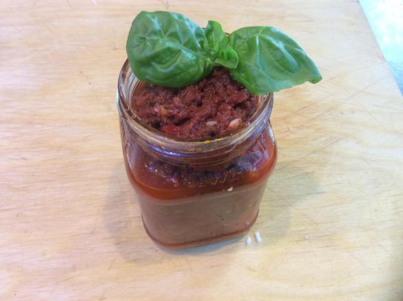 Rotes Pesto