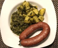 Grünkohl mit Kartoffeln und Würstchen