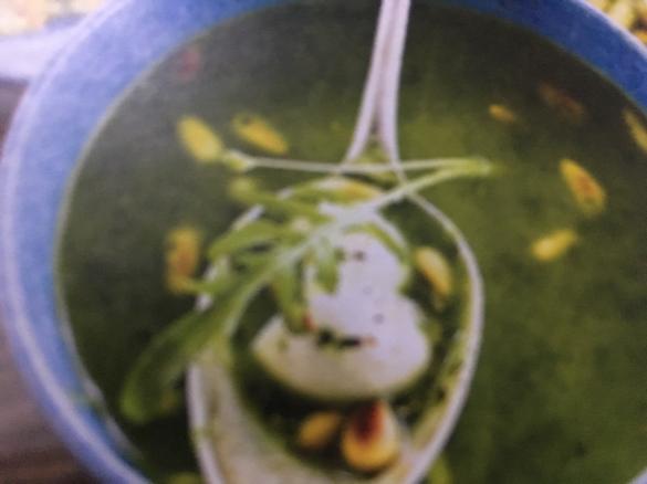 Würziges Kräuter-Süppchen