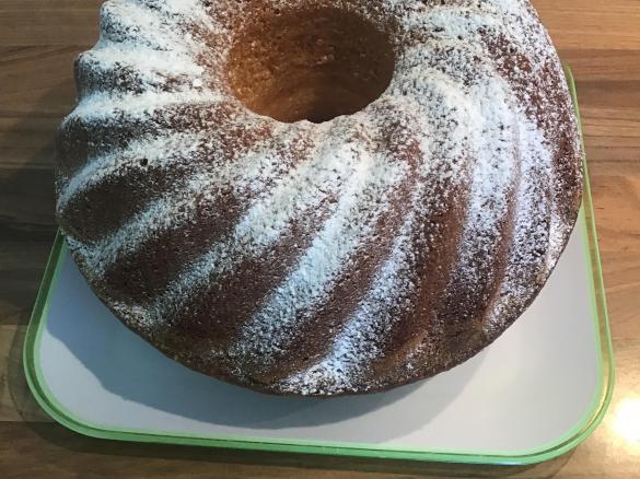 Eierlikörkuchen nach Oma Dora