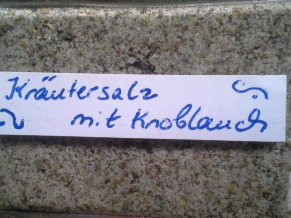 Kräutersalz mit Knoblauch