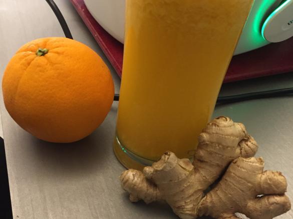 Orange-Apfel-Ingwer Smoothie