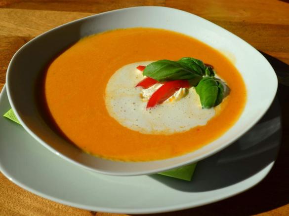 Paprikasuppe "Lieblingssuppe"