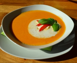 Paprikasuppe "Lieblingssuppe"