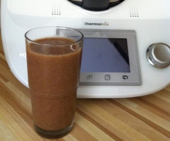 Grüner Power Apfel-Erdbeer-Smoothie