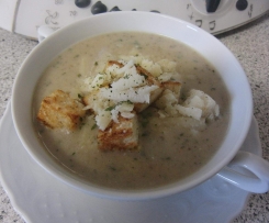Maronen-Suppe mit Parmesan und Currycroûtons