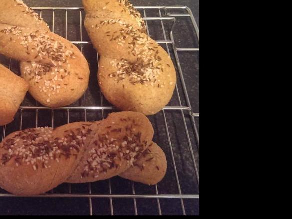 Kümmel Salz Brötchen
