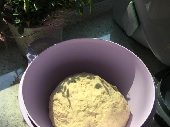 Dünne Sommer Focaccia