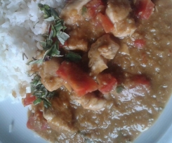 Scharfes Hähnchen-Curry mit roten Linsen
