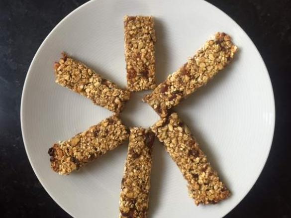 Müsliriegel mit Bananen