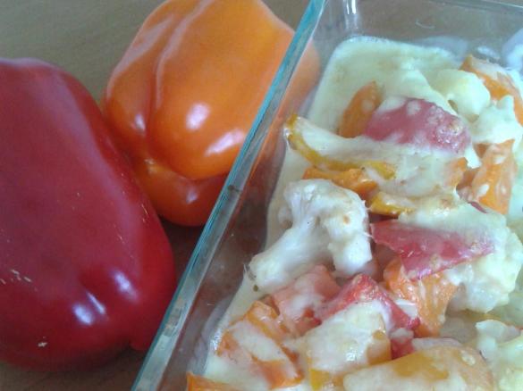 Kartoffel-Blumenkohlgratin mit verschiedenem Gemüse