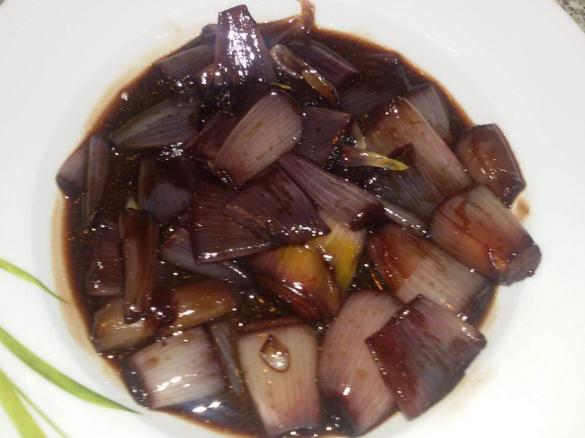Rotwein Balsamico Schalotten Sauce
