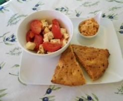 Focaccia mit Pistazien und getr. Tomaten