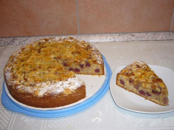 Sauerkirschkuchen mit Mandel/Nuss