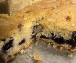 Zitronen Heidelbeer Blechkuchen