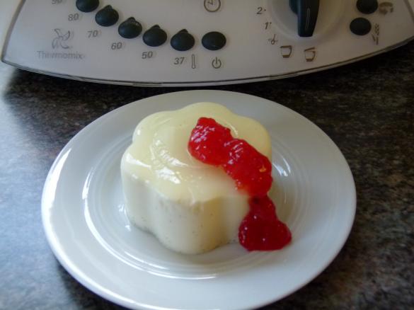 Variation von Der Hit  ..Holunderblüten Panna cotta ...