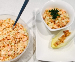 Ananas-Karotten-Kohl-Salat mit Erdnüssen