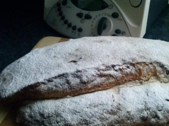 Christstollen mit Marzipankern