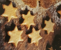 Honigsterne mit Zimtguss