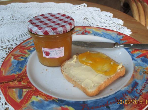 Nektarinen-Konfitüre mit Orangensaft