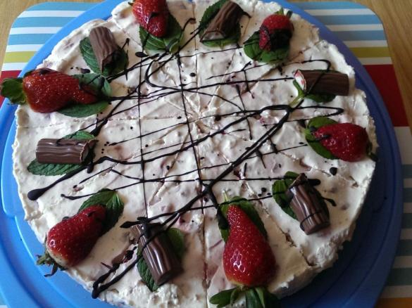 Erdbeer-Joghuretten-Torte