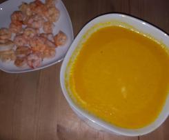 Möhrensuppe mit Garnelen (Low carb)