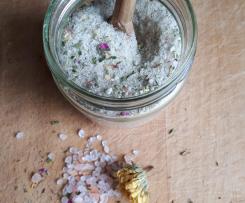 Gewürz-Blüten-Kräutersalz