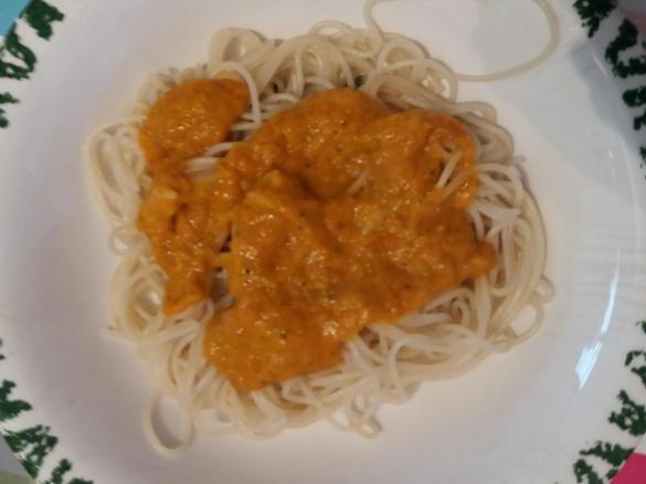 Maras schnelle Tomatensoße - frisch und lecker