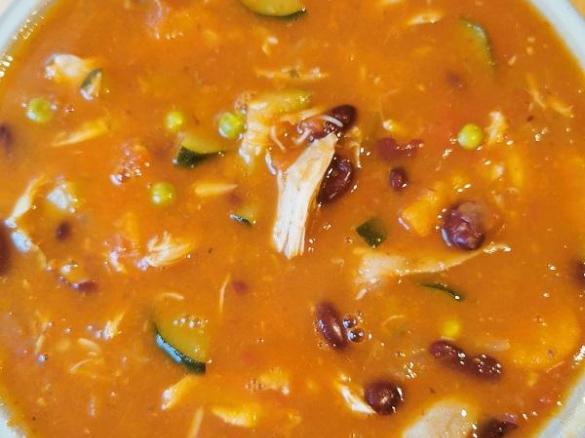 würzige mexikanische Hühnersuppe