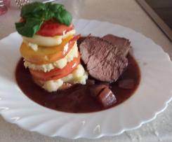 Pochiertes Rinderfilet in Barolo und Schalotten