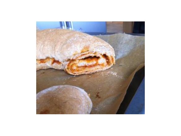 Gefüllte Brotrolle vegetarisch/mediterran