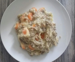 Kartoffelpüree mit Möhren und Hackfleisch