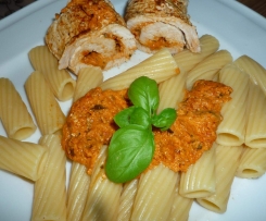 Putenröllchen Putenroulade Tomate Basilikum