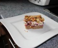 Butterkekskuchen mit Preiselbeeren