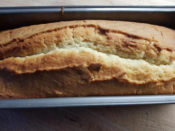 Zitronenkuchen fluffig und lecker