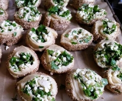 Susamlı Rulo Katmer Poğaça/ Blätterteig mit Schafskäsefüllung