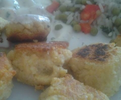 Falafel mit veganem Joghurtdip und Reissalat