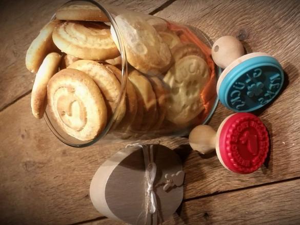 Kekse mit Stempel Gruß