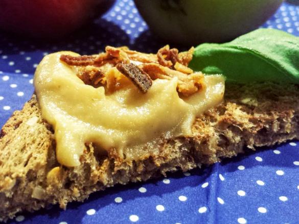 Apfel-Zwiebel-Butter (vegan)