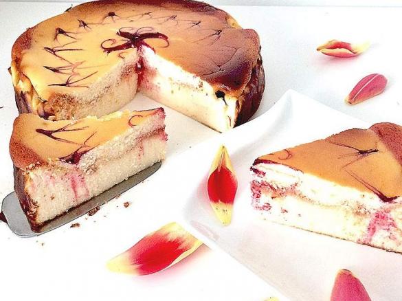 Schneller Saftiger glutenfreier low carb Käsekuchen ohne Boden