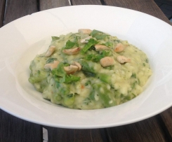 Risotto mit grünem Spargel und Gorgonzola