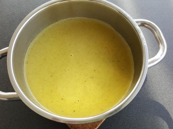 Variation Kartoffelsuppe nach Oma Hilde's Rezept - schnell und püriert