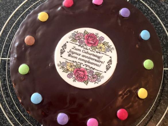 Kinder-Geburtstagskuchen mit viel Liebe, saftig