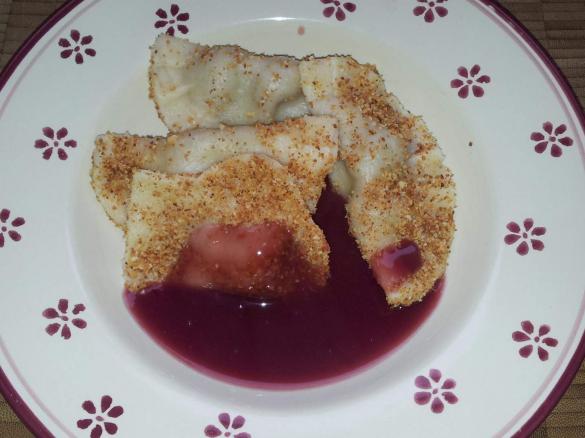 Kirschknöpfle mit Kirschsauce