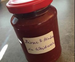 Birnenmarmelade mit Himbeeren in Weißwein